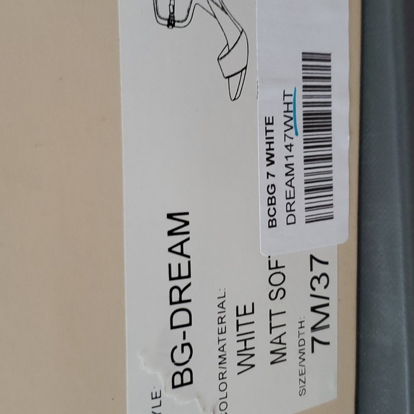 New White BCBG summer heeled sandles size 7 - Picture 3 of 4